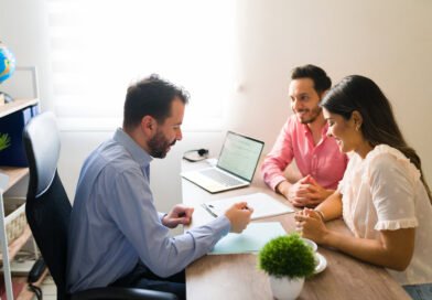 Assurance vie vs PER : quel produit choisir selon votre âge ?