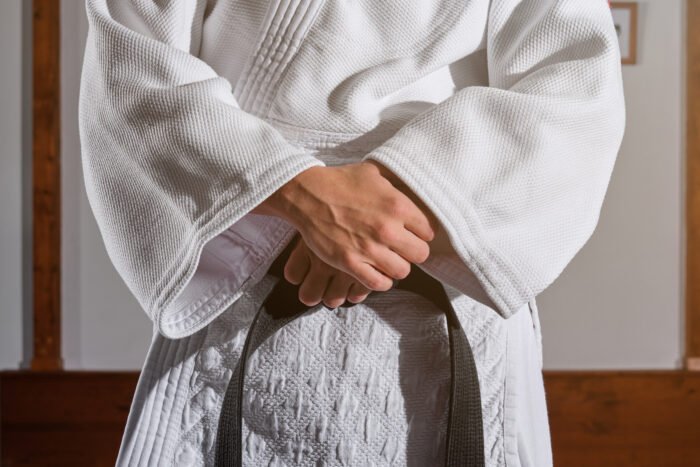 Comment enfiler un jinbei