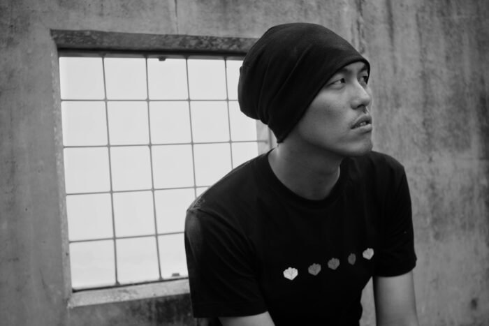 Avec quoi enfiler un t shirt japonais ?